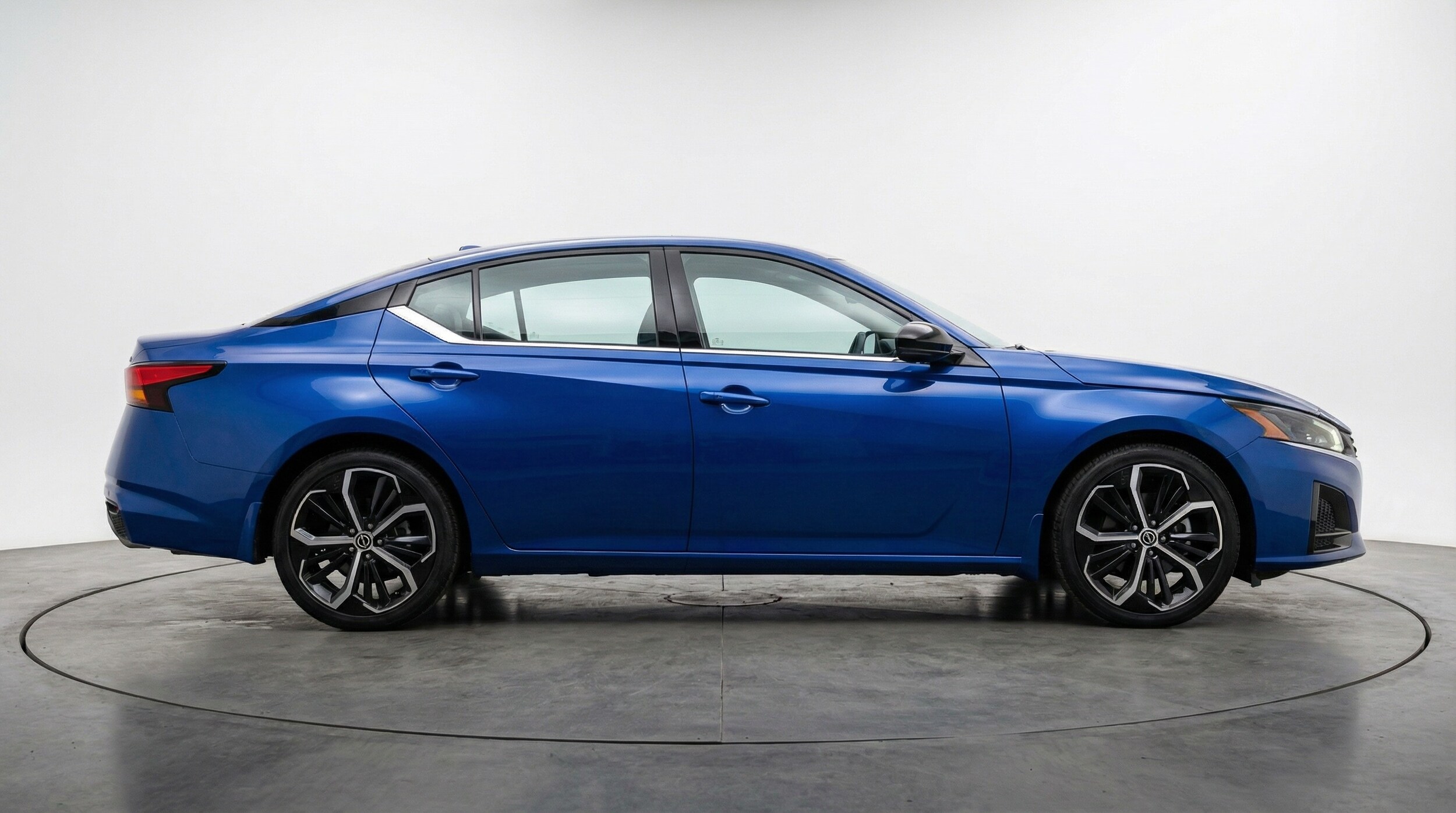 Thumbnail: 2025 Nissan Altima - 8