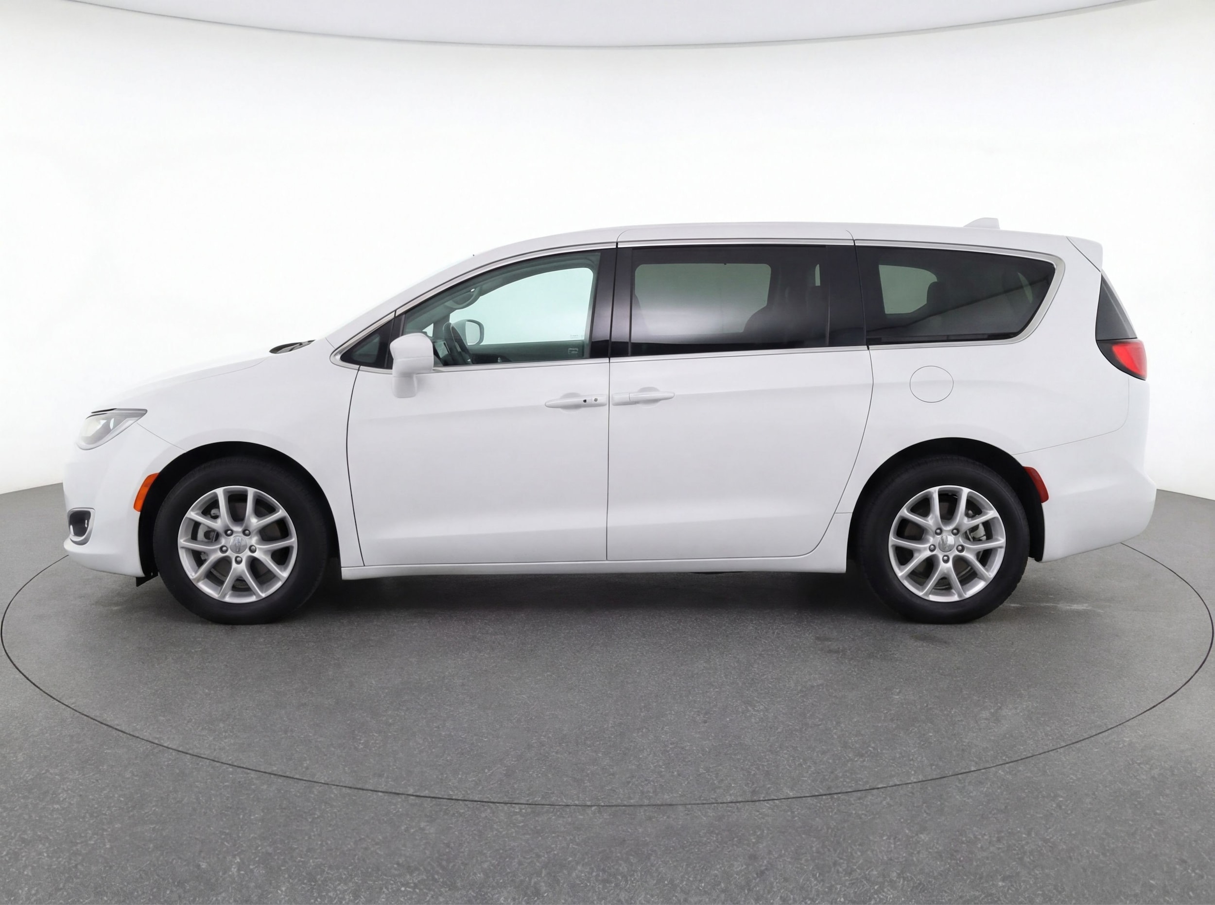 Thumbnail: 2024 Chrysler Pacifica - 5