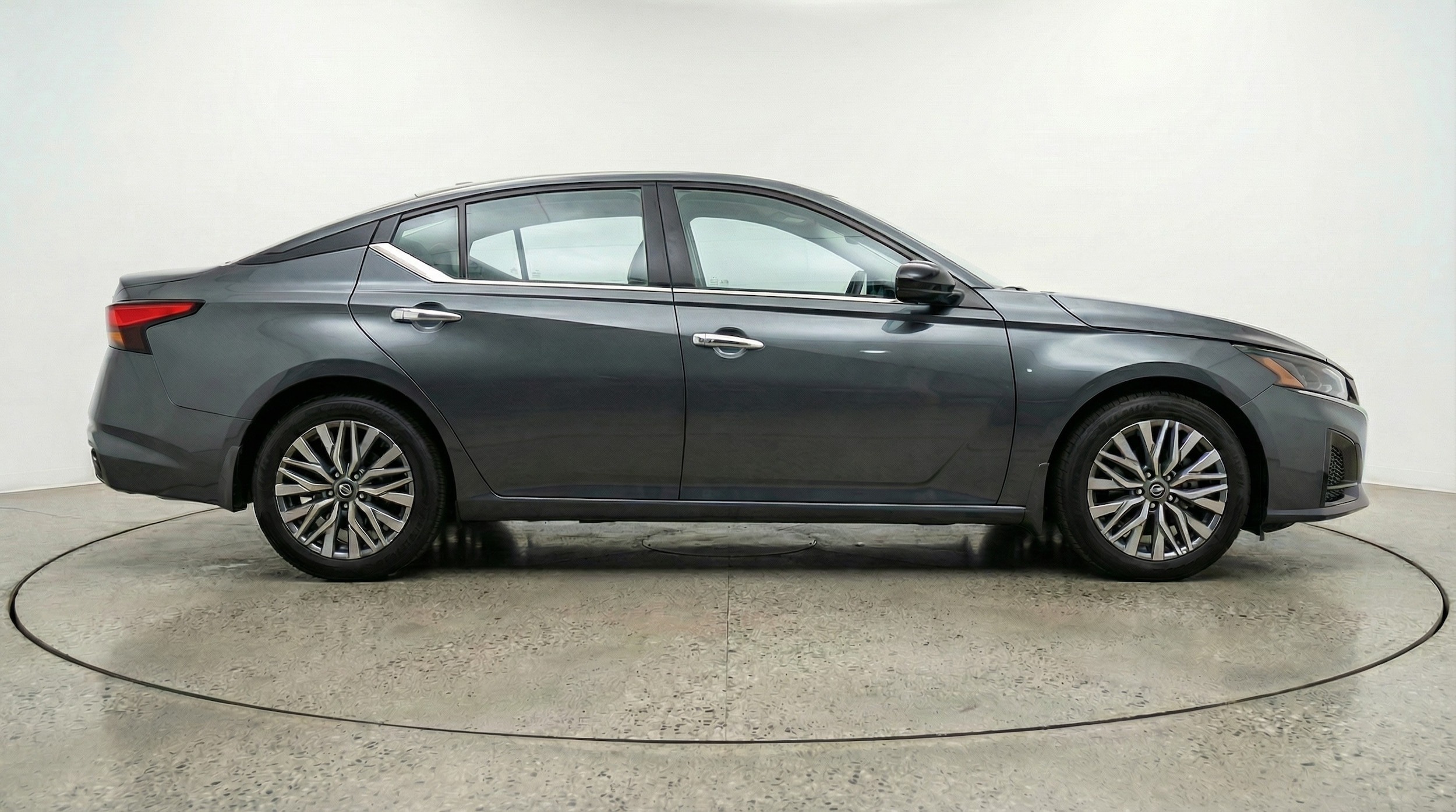 Thumbnail: 2025 Nissan Altima - 8