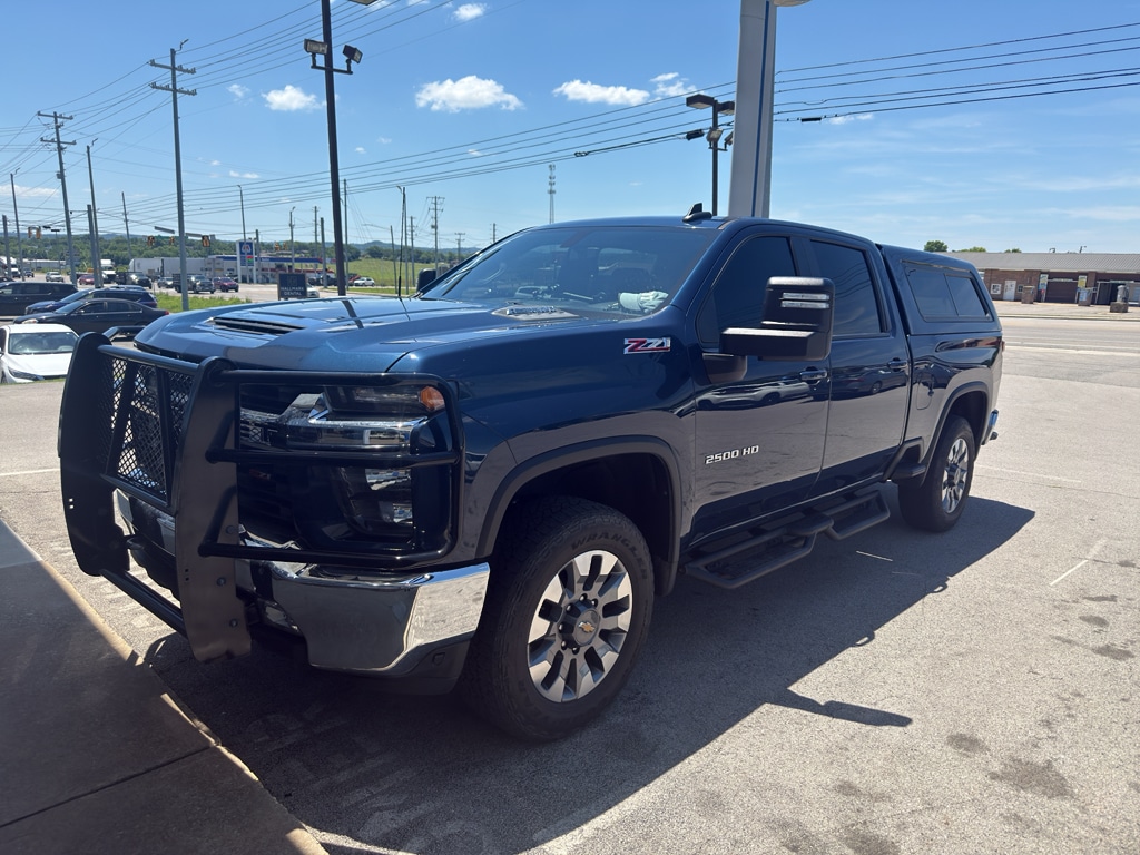 2022 Chevrolet Silverado HD LT 4WD Crew Cab Standard Box's photo