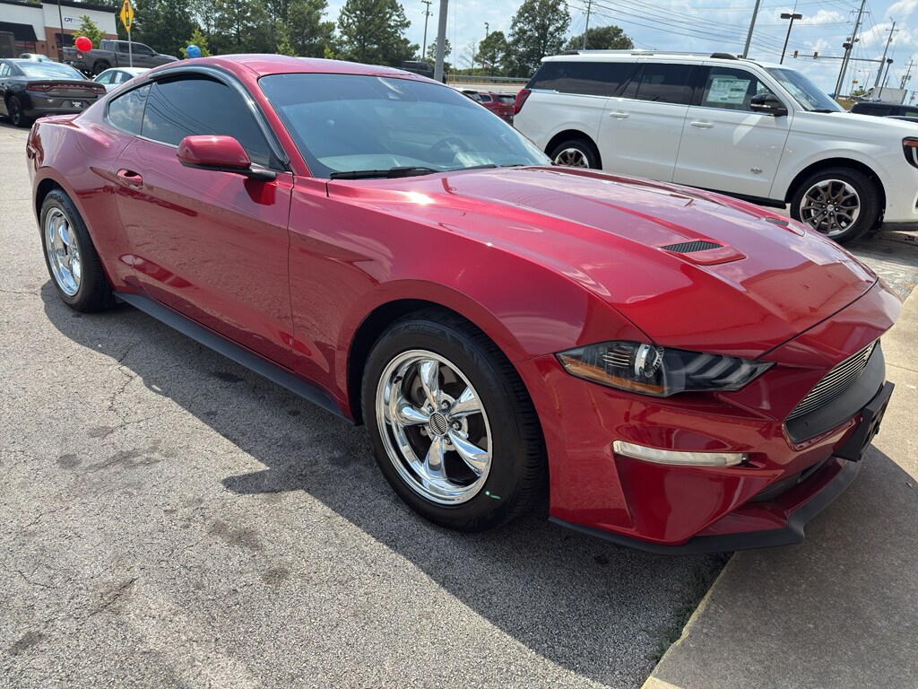2021 Ford Mustang photo 2