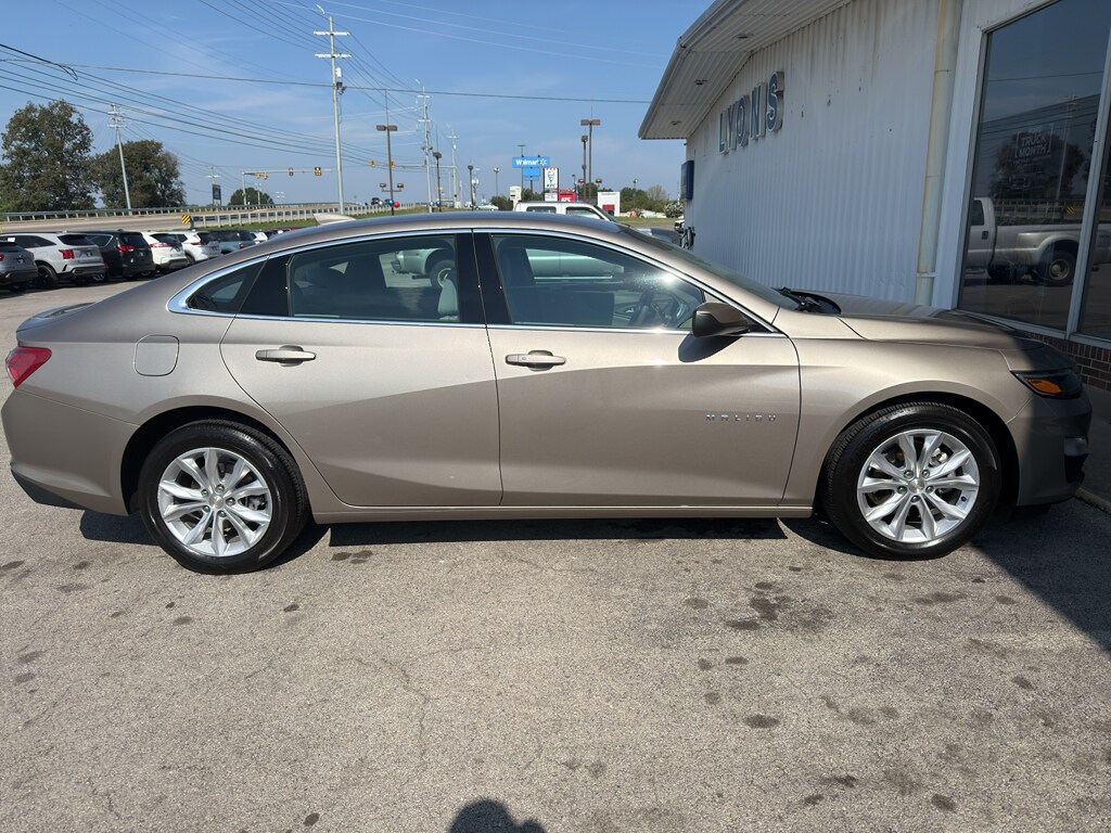 2022 Chevrolet Malibu 1LT photo 4
