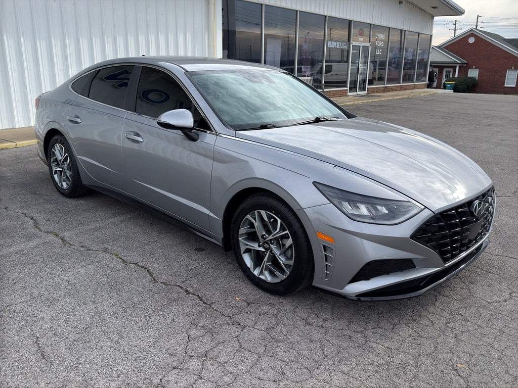 Used 2023 Hyundai Sonata SEL Sedan