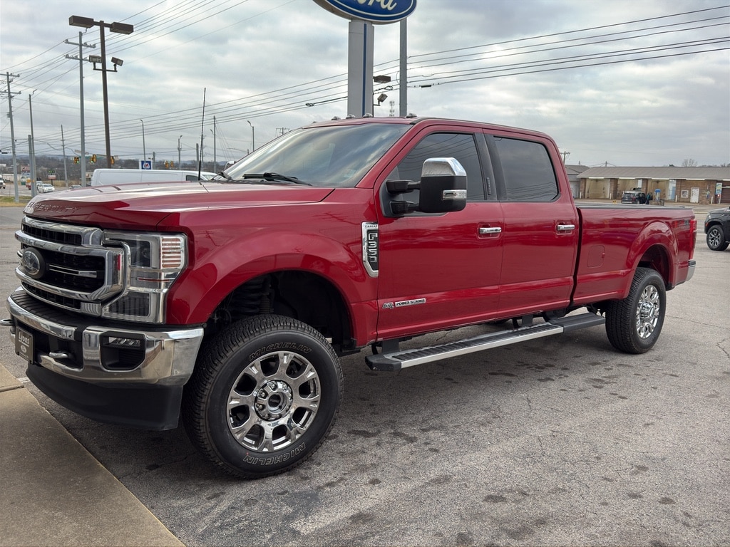 2022 Ford F-350 Super Duty Lariat's photo