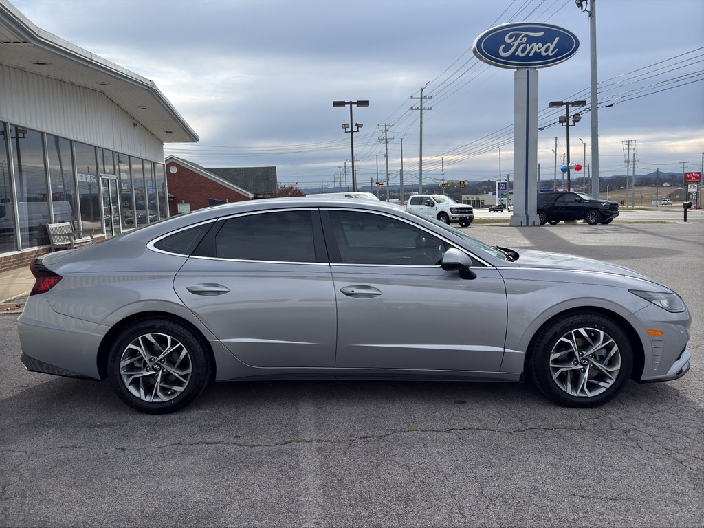 Used 2023 Hyundai Sonata SEL Sedan