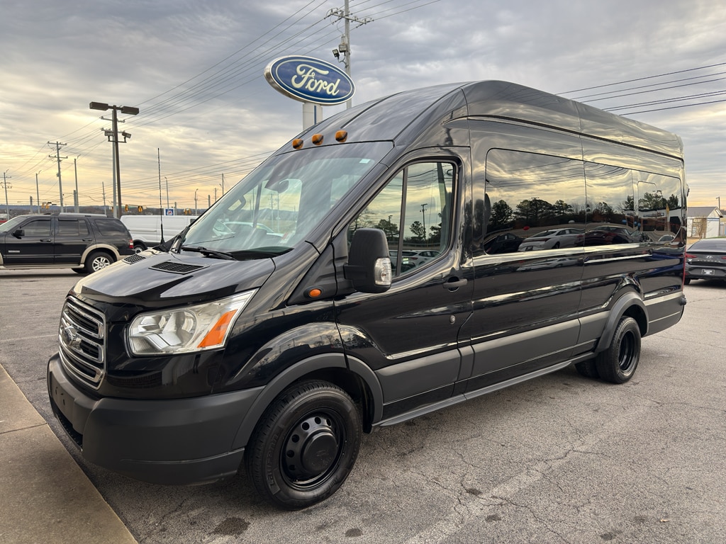 2017 Ford Transit Wagon XLT's photo