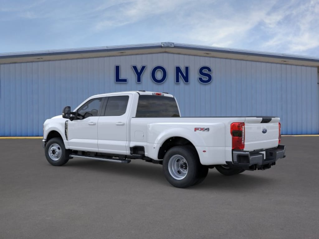 New 2026 Ford F-350 XLT Crew Cab