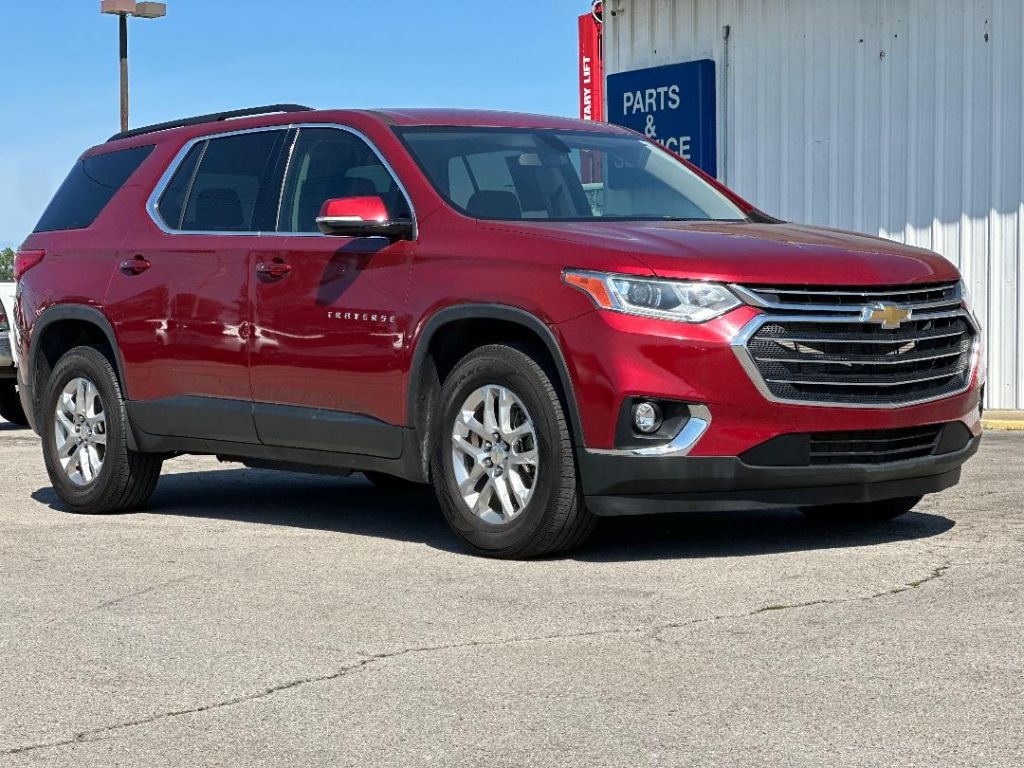 Used 2020 Chevrolet Traverse LT | Clean Carfax | 3rd Row SUV