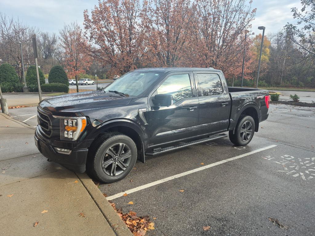 2023 Ford F-150 XLT's photo
