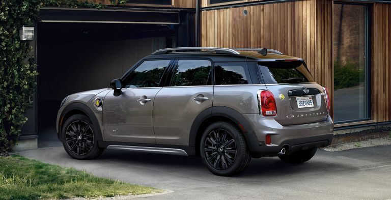 2017-MINI-Countryman-GrayParked.jpg