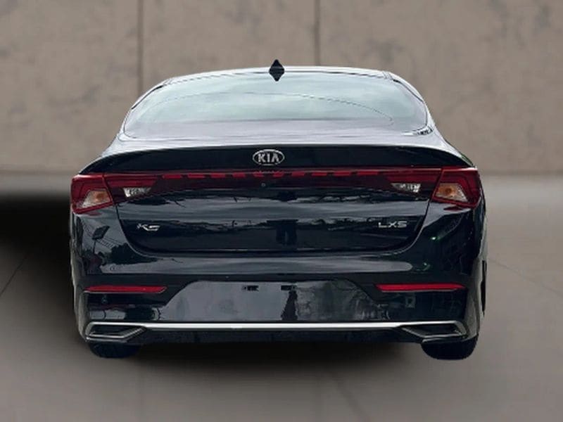 2021 Kia K5 LXS - Photo 11