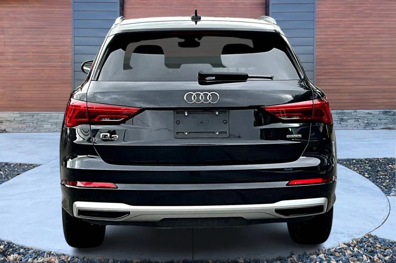 2021 Audi Q3 40 TFSI Premium photo 4