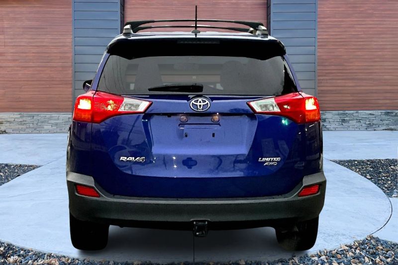 2014 Toyota RAV4 Limited Sport photo 4