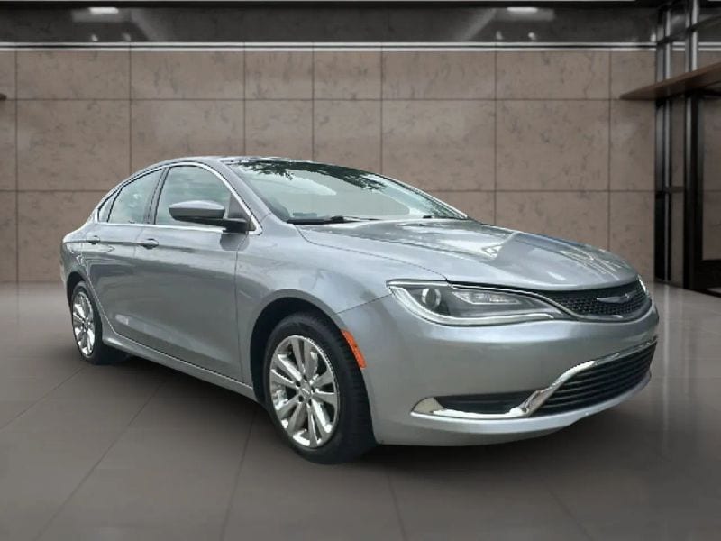 2016 Chrysler 200 Limited's photo