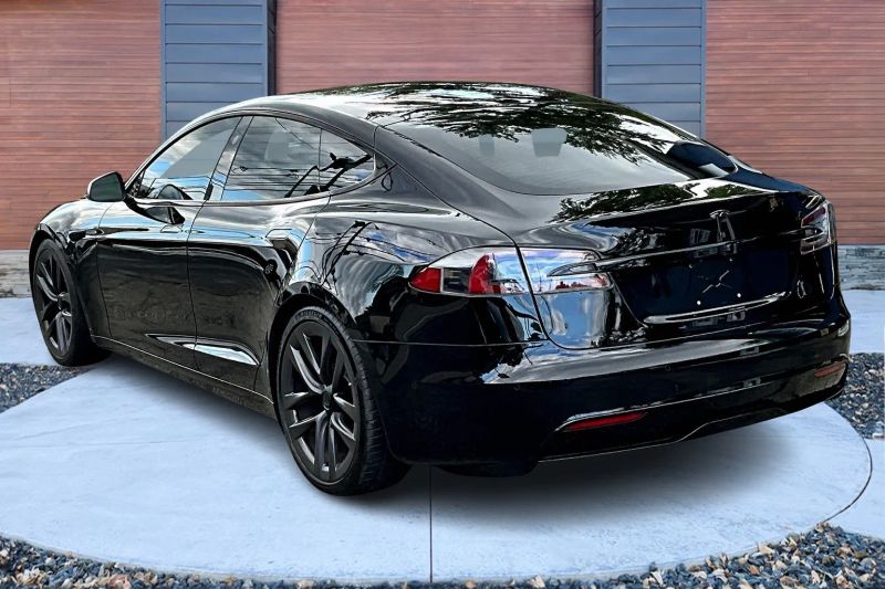 2021 Tesla Model S Long Range photo 2