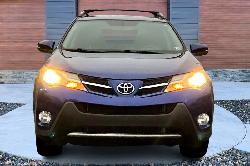 2014 Toyota RAV4 Limited Sport photo 3