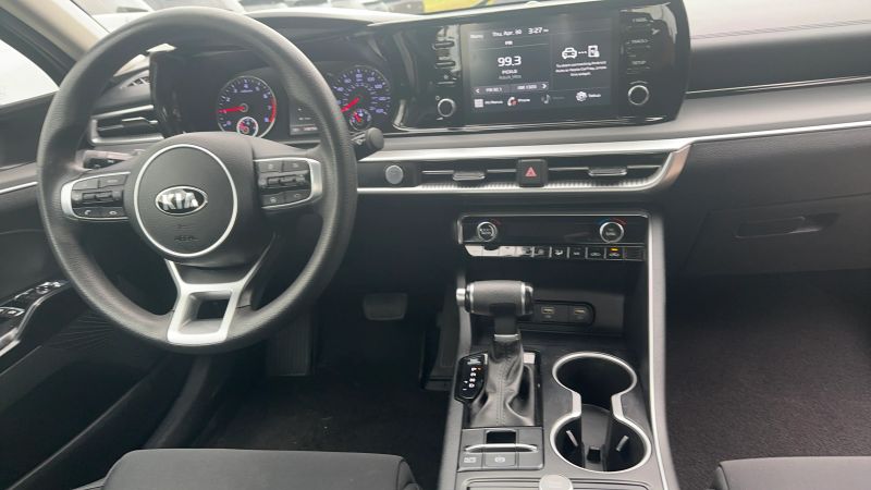 2021 Kia K5 LXS - Photo 14