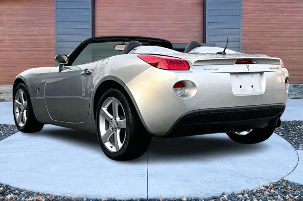 Used 2008 Pontiac Solstice Convertible 2D Convertible