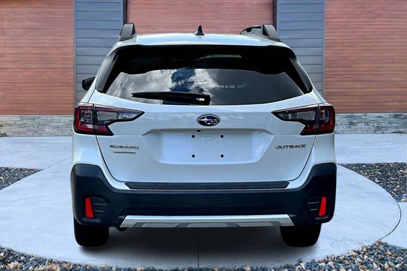 2022 Subaru Outback Limited photo 3