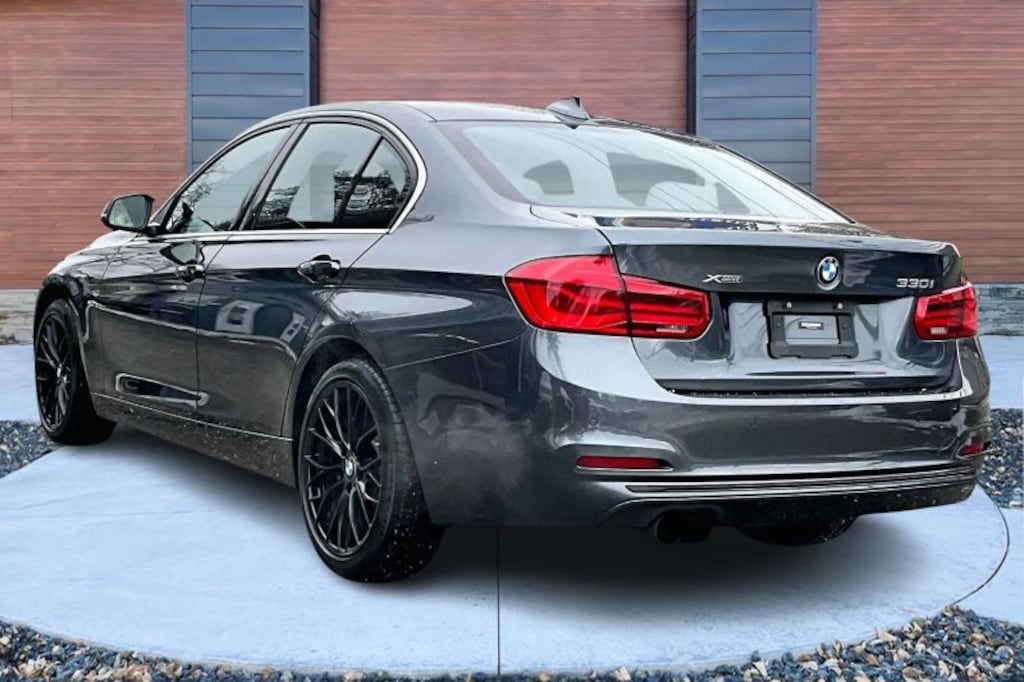 Used 2017 BMW 3 Series 330i xDrive Sedan 4D Sedan