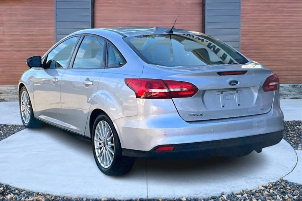 Used 2016 Ford Focus SE Sedan 4D Sedan