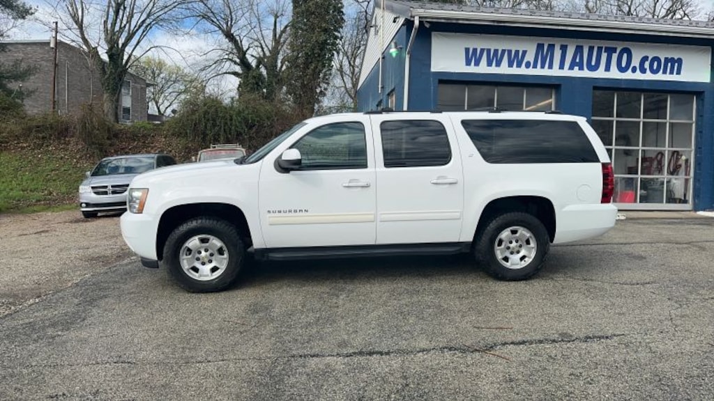 Used 2014 Chevrolet Suburban 1500 LT Sport Utility 4D SUV