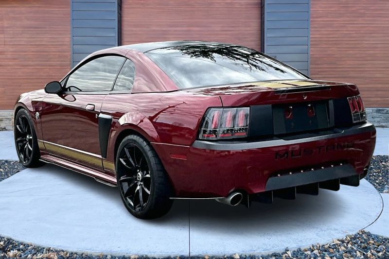 2004 Ford Mustang GT Deluxe photo 2