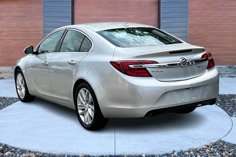 2014 Buick Regal Premium I photo 2