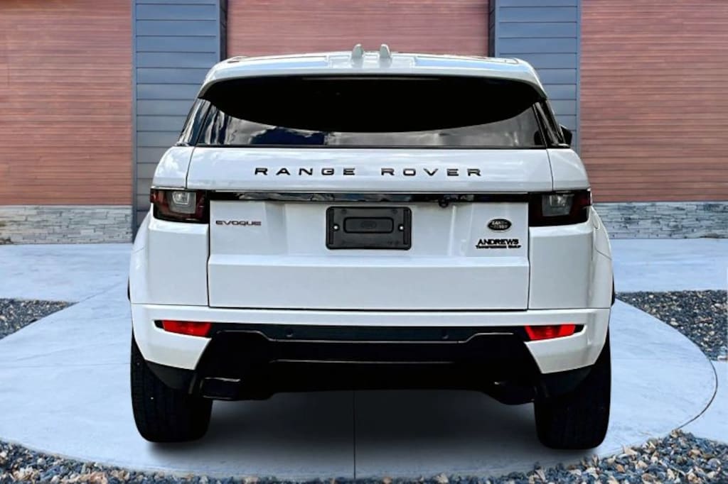 Used 2018 Land Rover Range Rover Evoque HSE Dynamic Sport Utility 4D SUV