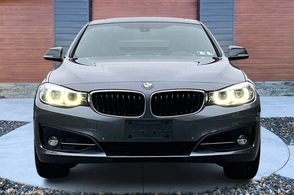 Used 2018 BMW 3 Series 330i Gran Turismo xDrive Sedan 4D Sedan