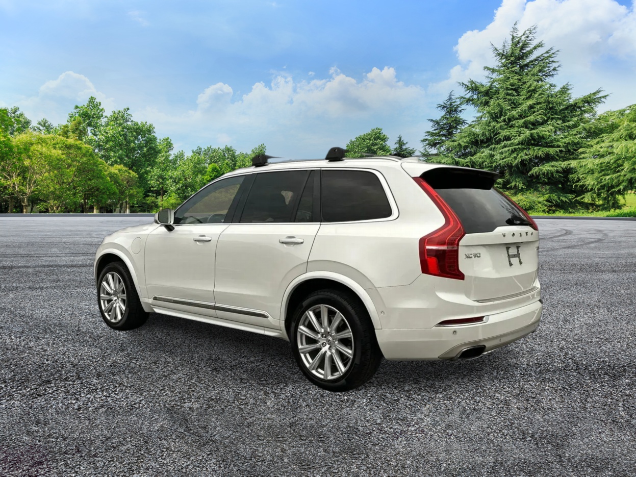 Used 2017 Volvo XC90 T8 Inscription Sport Utility 4D SUV