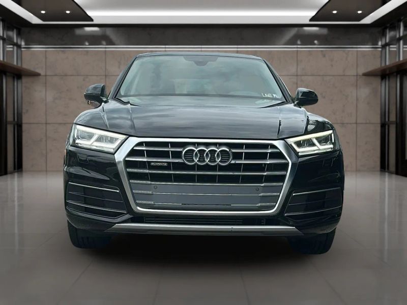 2019 Audi Q5 2.0T quattro S tronic Premium Plus's photo