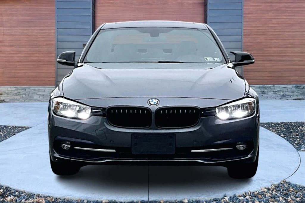 Used 2017 BMW 3 Series 330i xDrive Sedan 4D Sedan