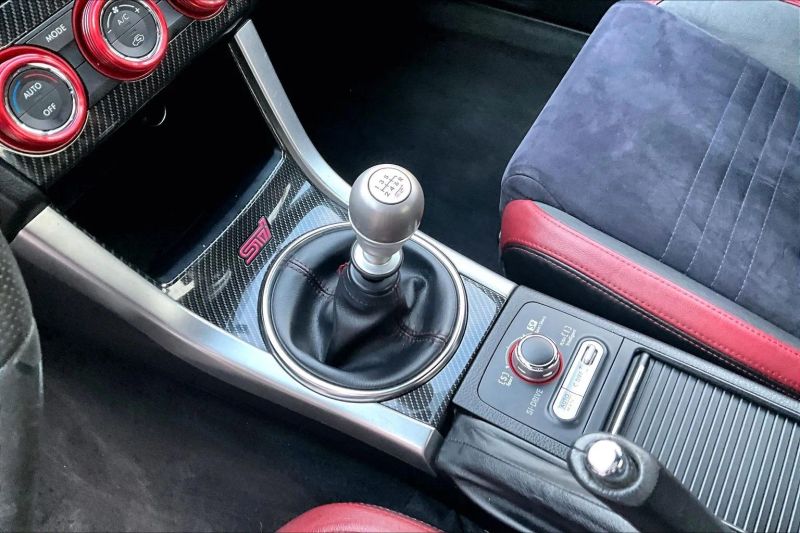 2015 Subaru WRX STI Base - Photo 14