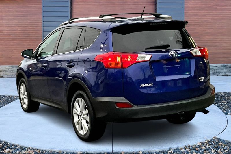 2014 Toyota RAV4 Limited Sport photo 2