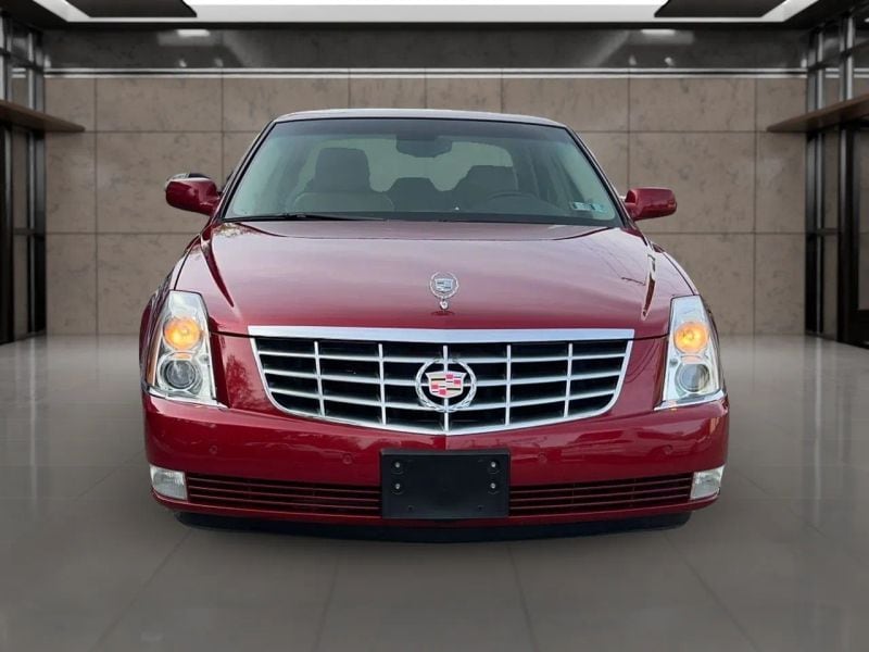 2008 Cadillac DTS's photo