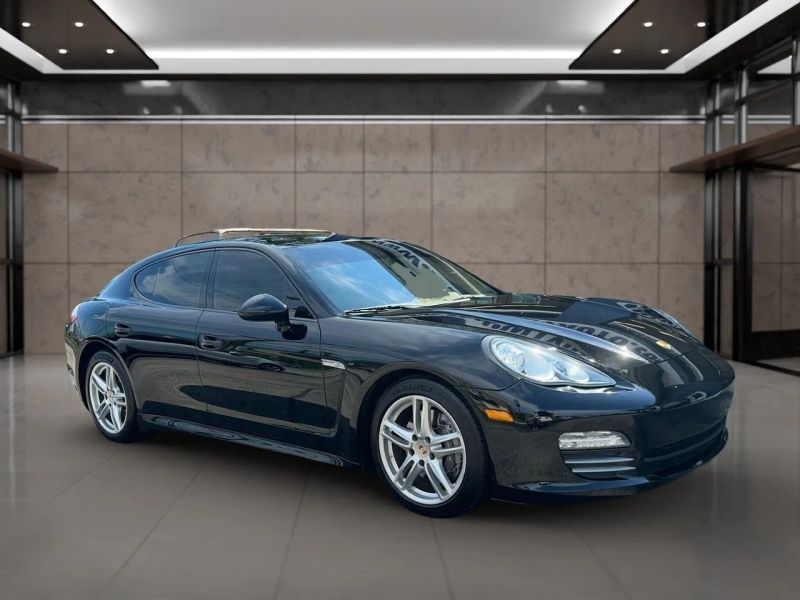 2012 Porsche Panamera 4's photo