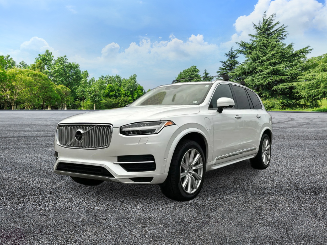 Used 2017 Volvo XC90 T8 Inscription Sport Utility 4D SUV