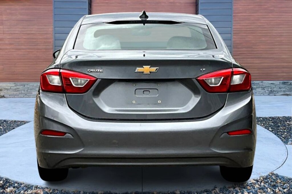 Used 2018 Chevrolet Cruze LT Sedan 4D Sedan
