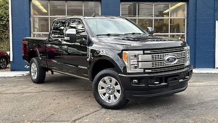 2019 Ford F250 Super Duty Crew Cab Platinum Pickup 4D 6 3/4 ft Pickup