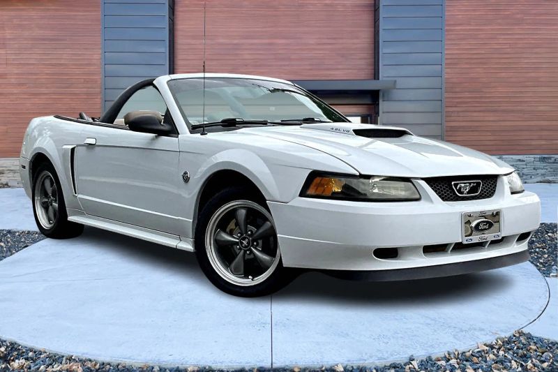 2004 Ford Mustang GT Premium