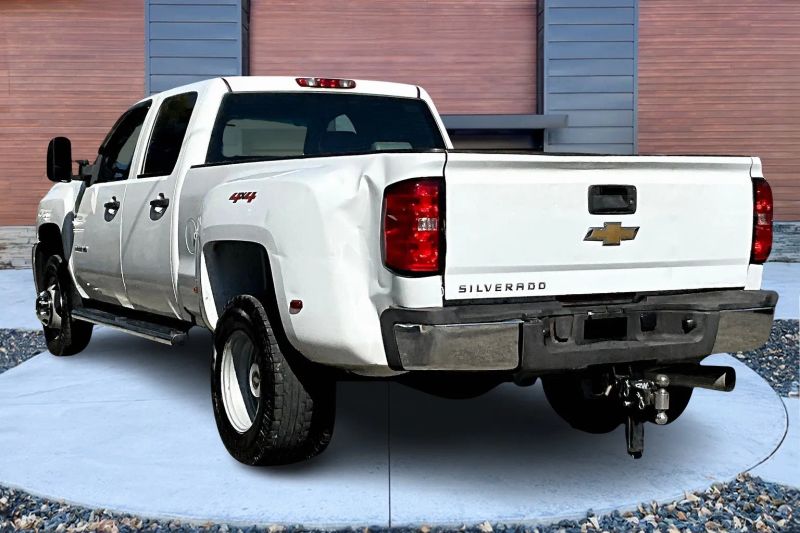 2014 Chevrolet Silverado 3500HD Work Truck photo 2