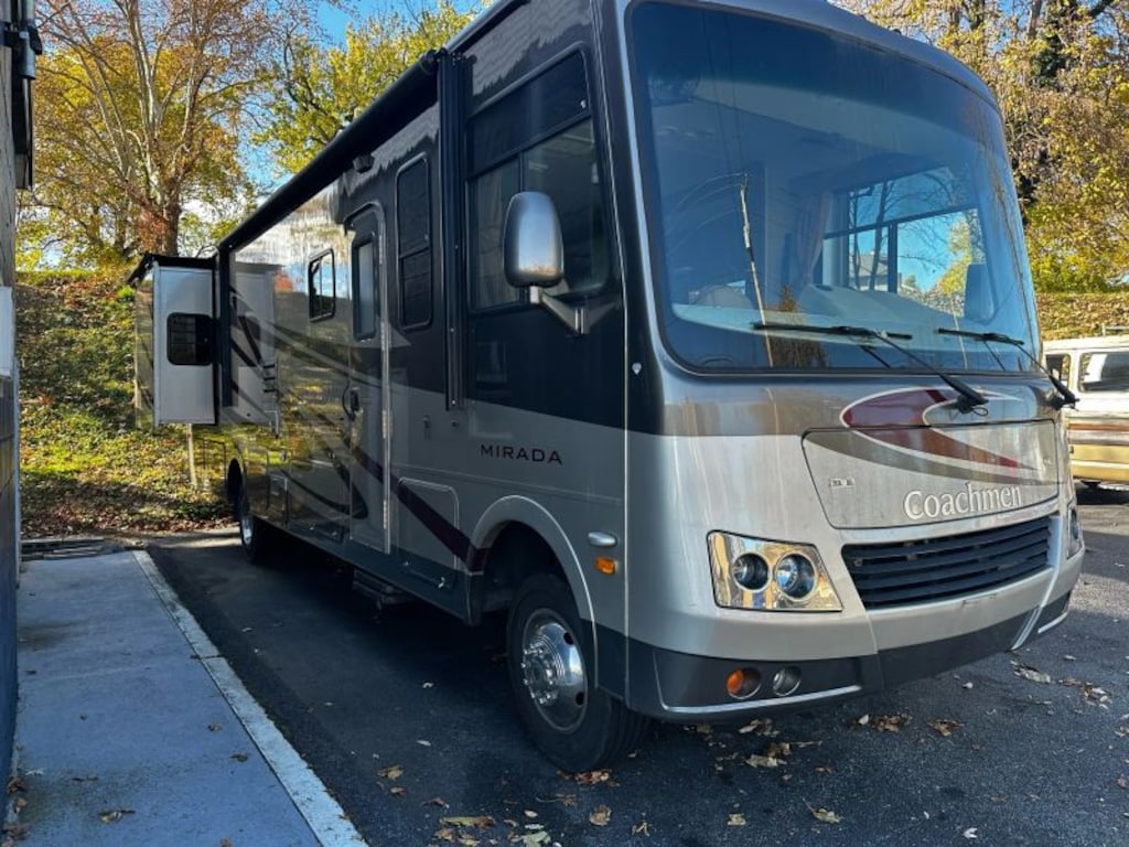 Used 2011 Coachmen Mirada Series 32DS Ford