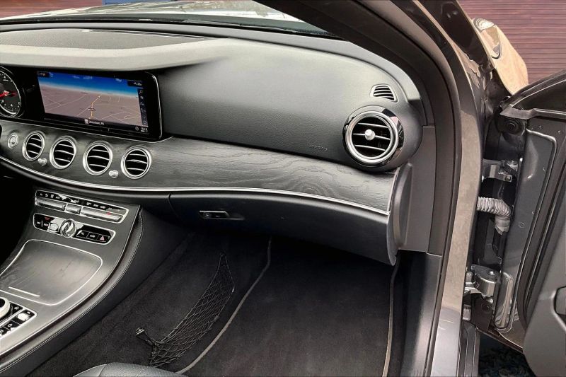 2019 Mercedes-Benz E-Class E450 - Photo 17