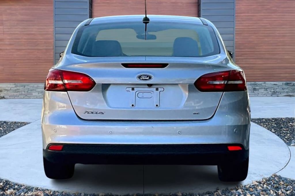 Used 2016 Ford Focus SE Sedan 4D Sedan
