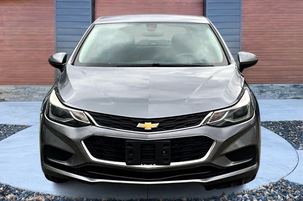 Used 2018 Chevrolet Cruze LT Sedan 4D Sedan