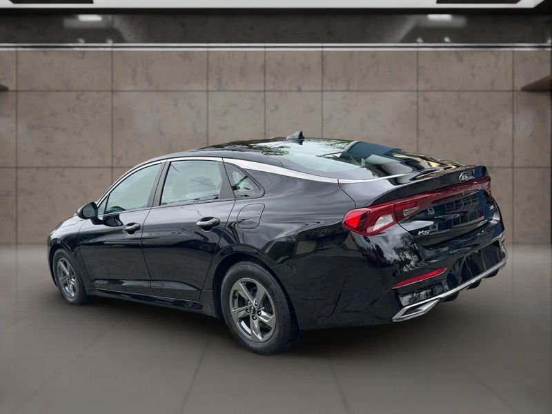 2021 Kia K5 LXS - Photo 4