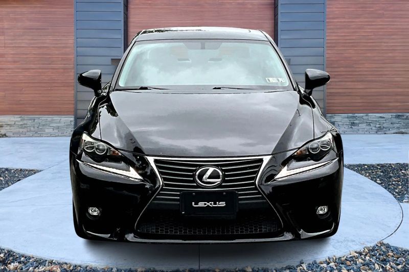 2016 Lexus IS 300 photo 3