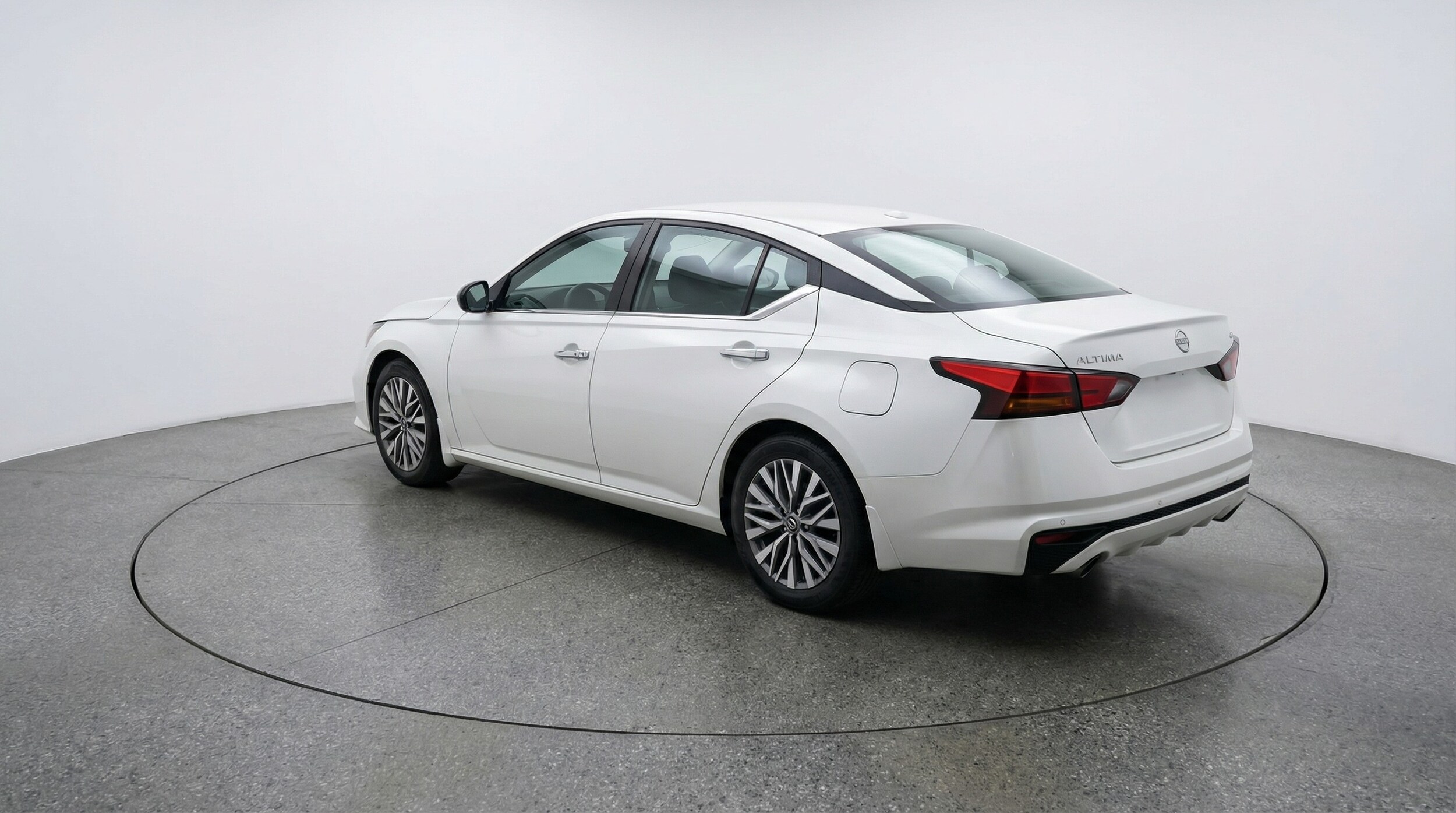 Thumbnail: 2025 Nissan Altima - 5