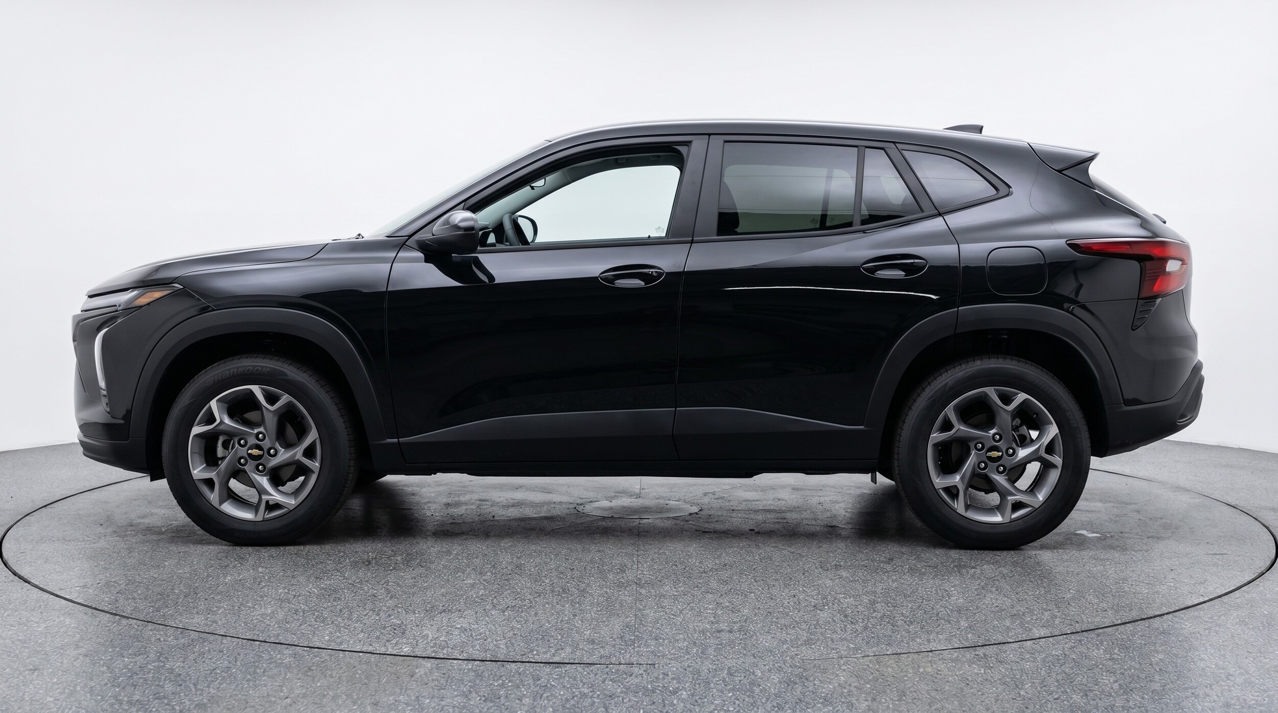 Thumbnail: 2025 Chevrolet Trax - 4